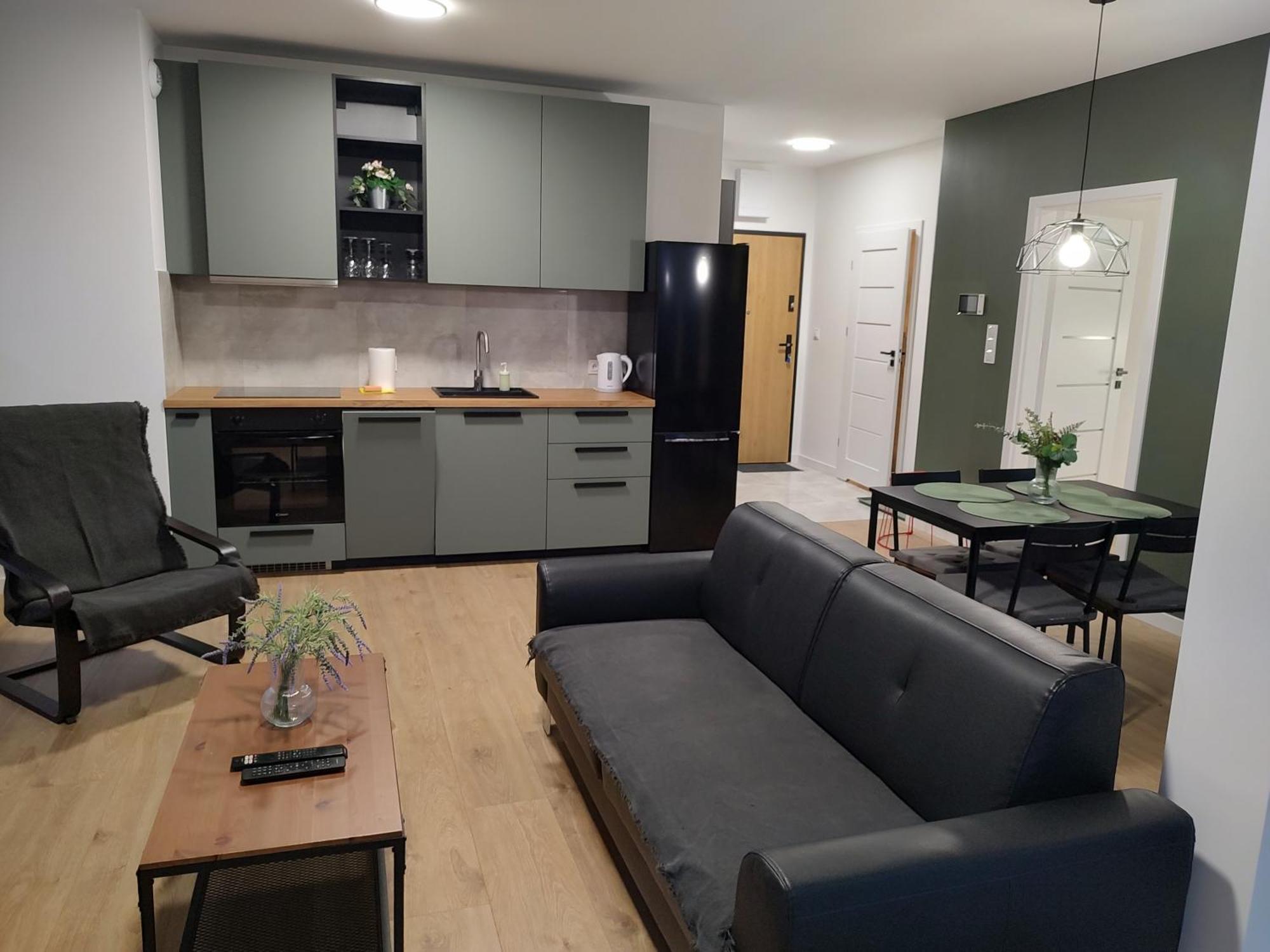 Apartment New Krakowska - Przestronny, Z Widokiem, Czysto, Parking, Balkon